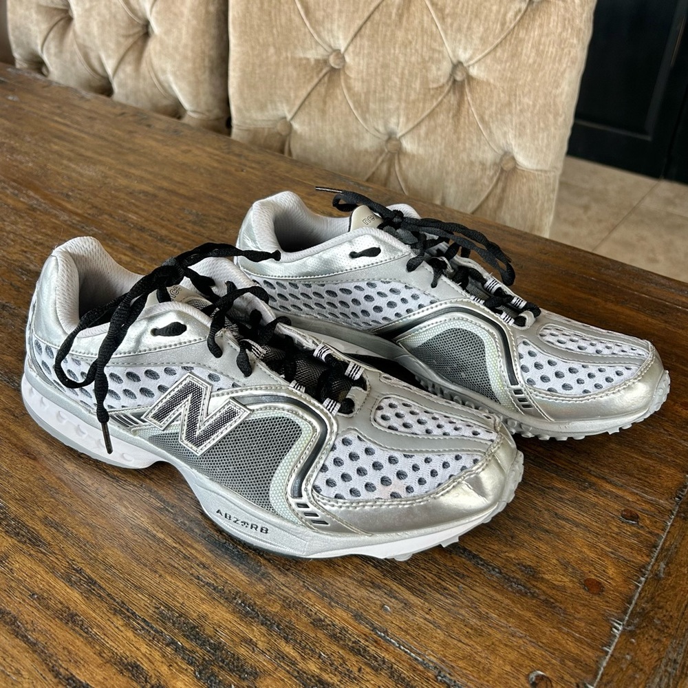 New Balance VTG Y2K 2008 Streetwear Rare Silver Abzorb Sneakers MR805 Mens 11.5